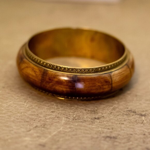 8 inch, Vintage Brown Band Gold Tone Unique Bangle Bracelet - I34 - Picture 1 of 3